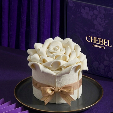 Rose Cakes: Chebel's Take on the Viral Floral Cake Trend