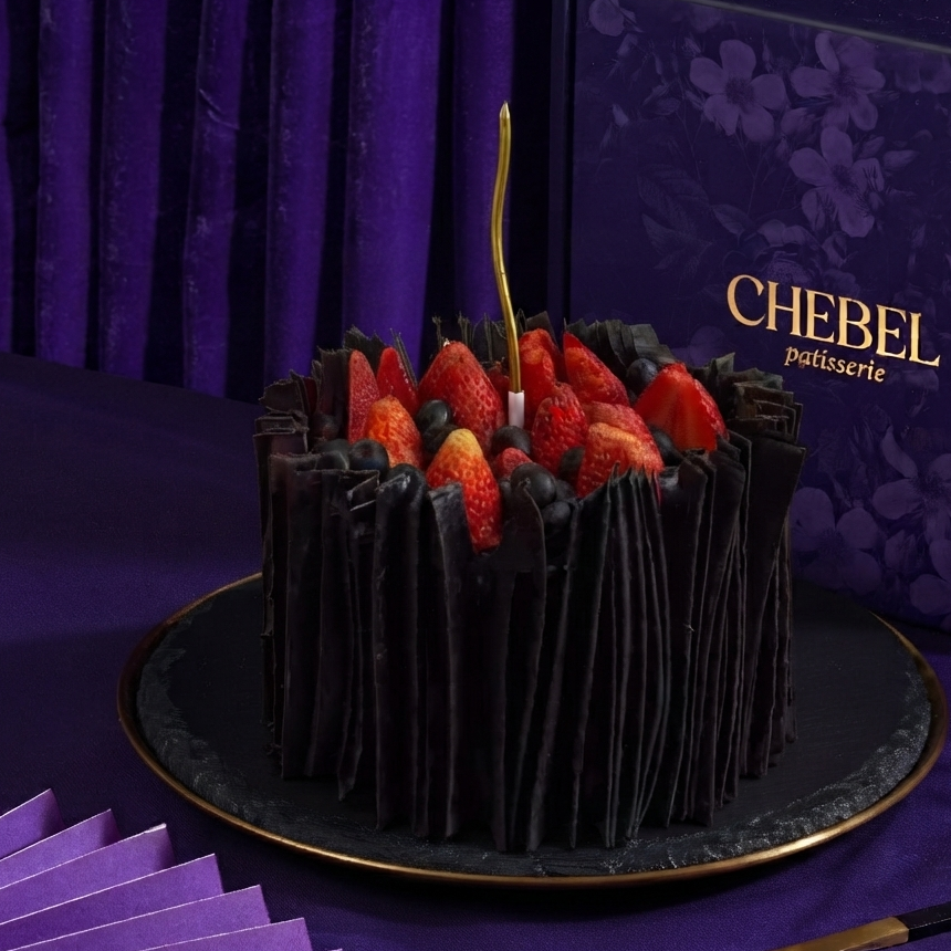 Chocolate Strawberry Cake